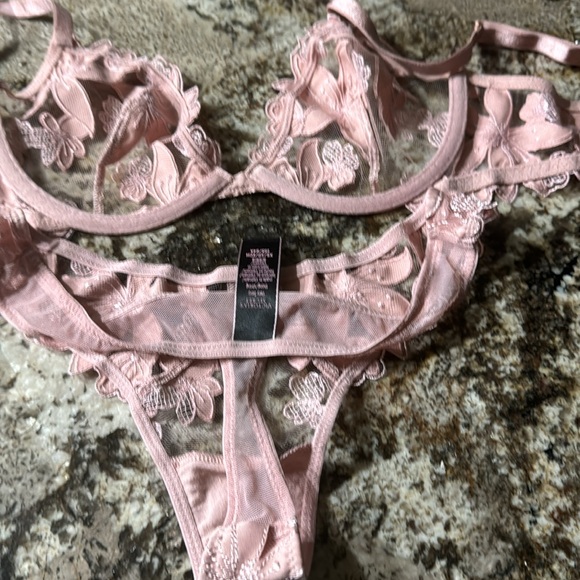 Victoria’s Secret dusty rose, size 32B, good condition, thong panties size XS. - Picture 5 of 6